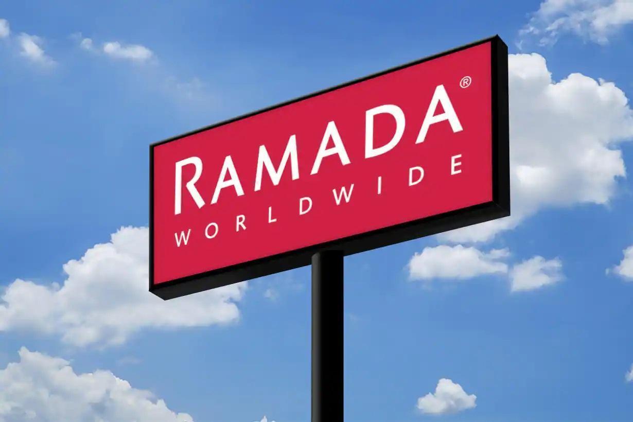 Ramada By Wyndham Newmarket Auckland Exterior foto
